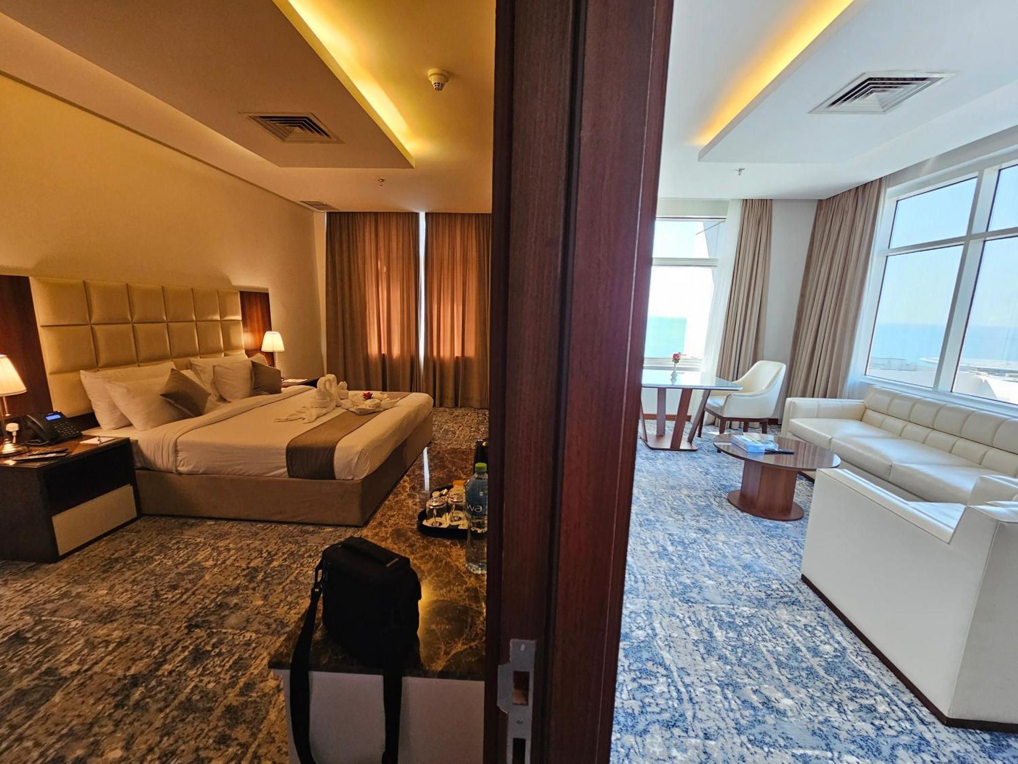 Dolphin Continental Hotel Kuwait City Eksteriør billede
